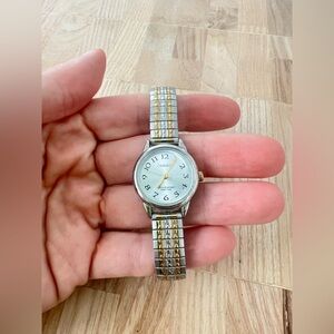 Carriage by Timex ladies two toned classic watch NEW BATTERY